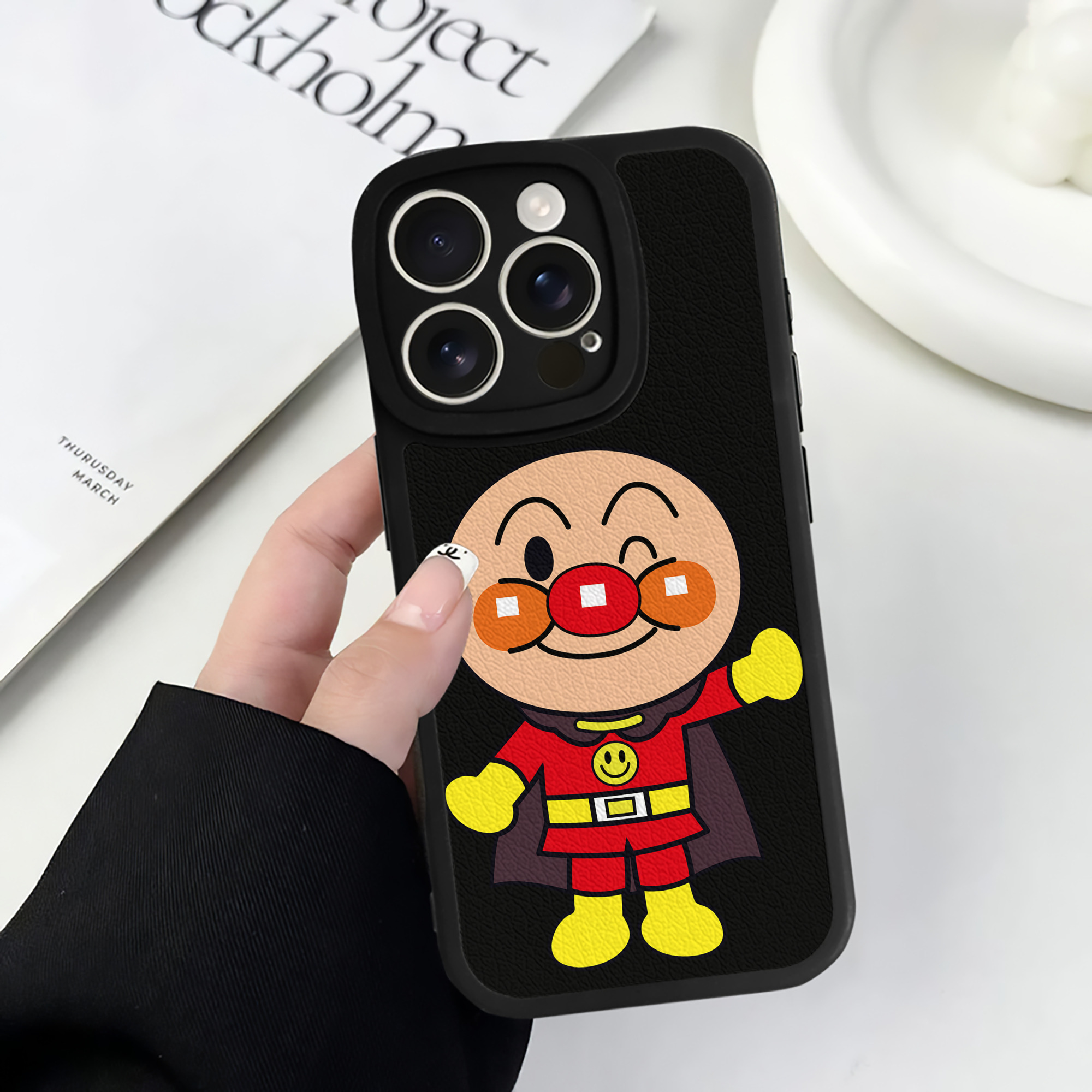 （画像用） アンパンマン Anpanman 【iPhone 16シリーズ対応】シリコンスマホケース（レザー調） 材質：シリコン